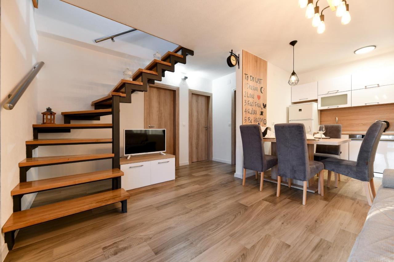 Zen Promona Villa Puljane ภายนอก รูปภาพ